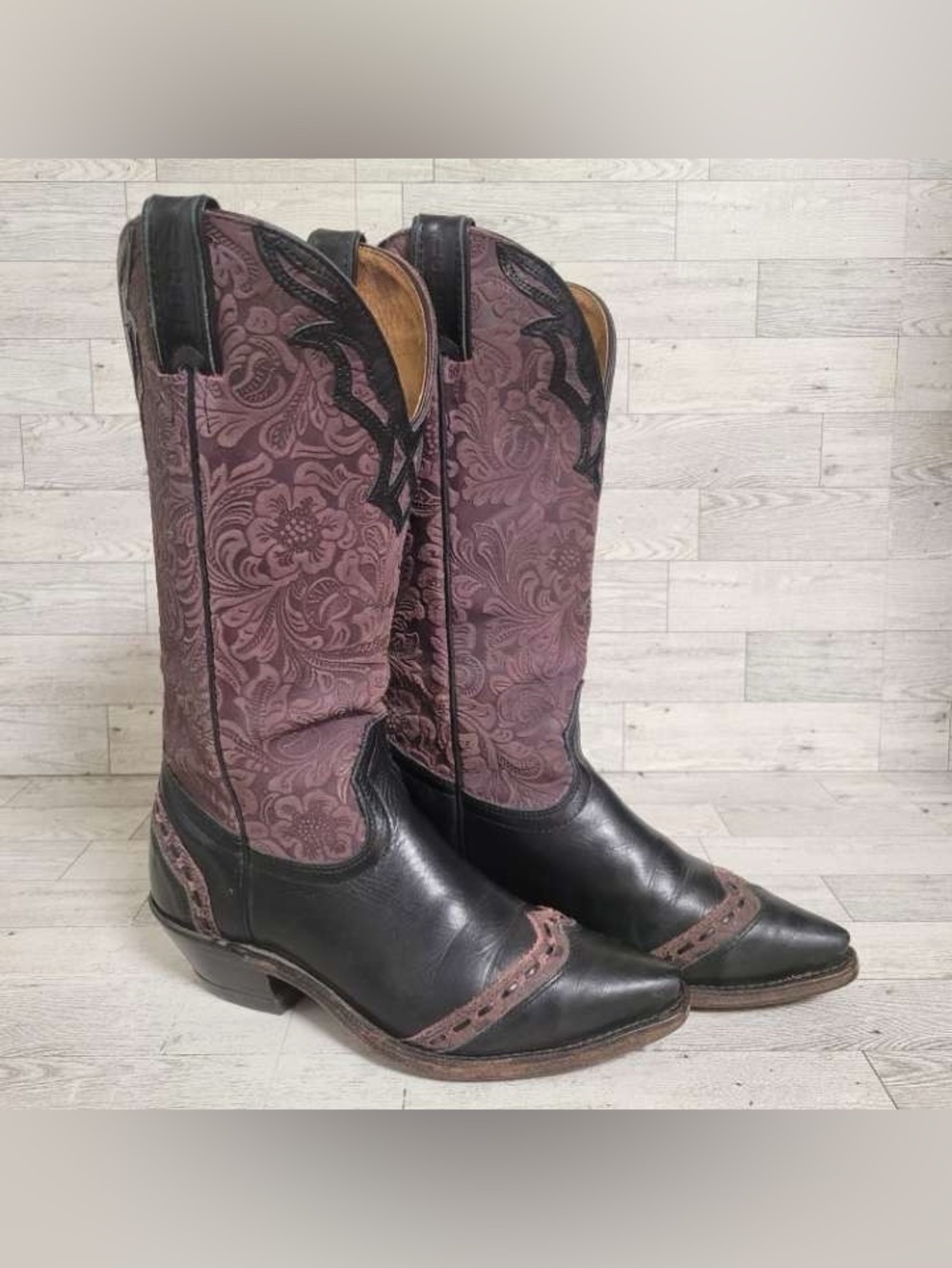 Women’s Boulet Maroon Hand Tooled Leather Black Wingtip Cowboy Boots Size 6